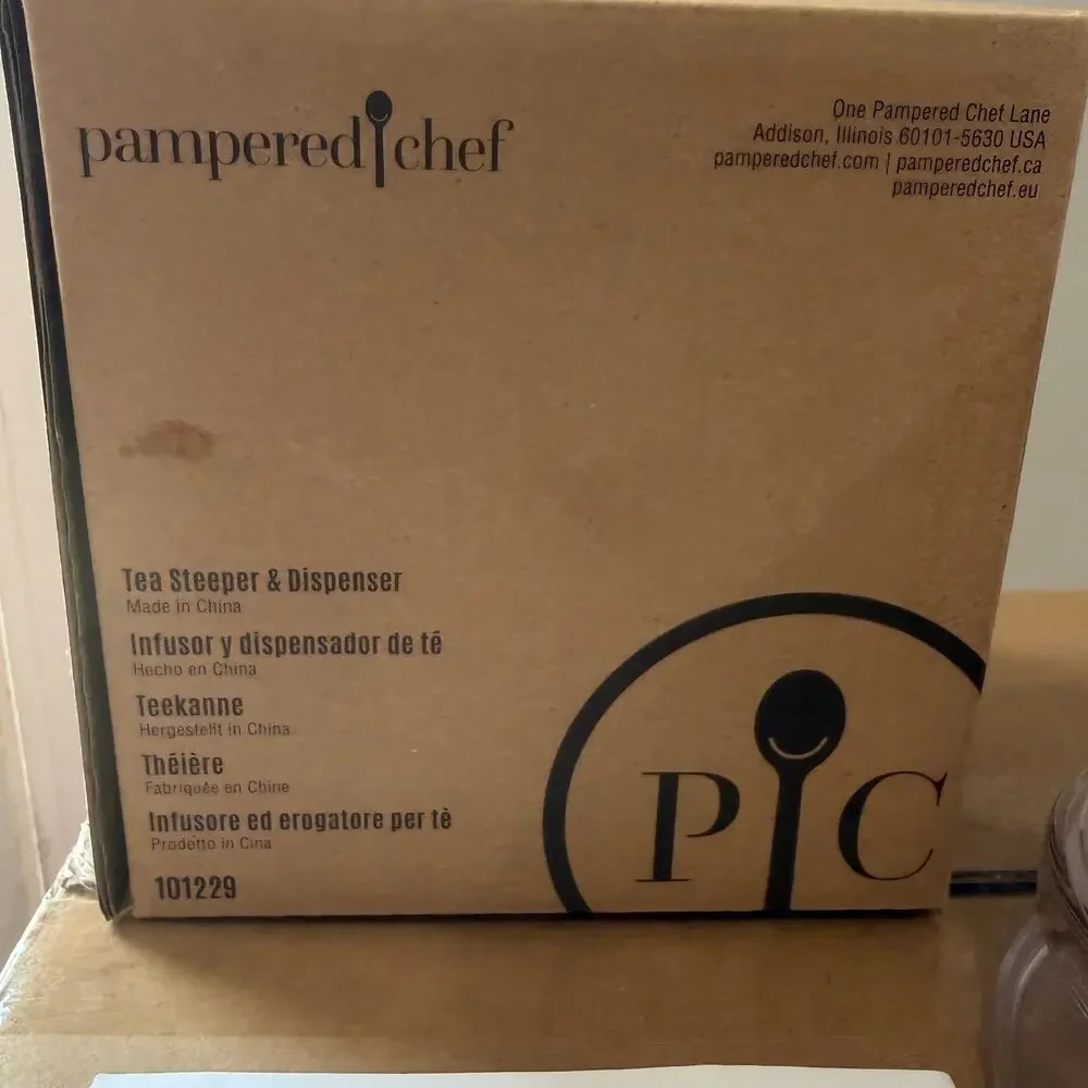 Pampered Chef Tea Steeper & Dispenser NEW Open Box